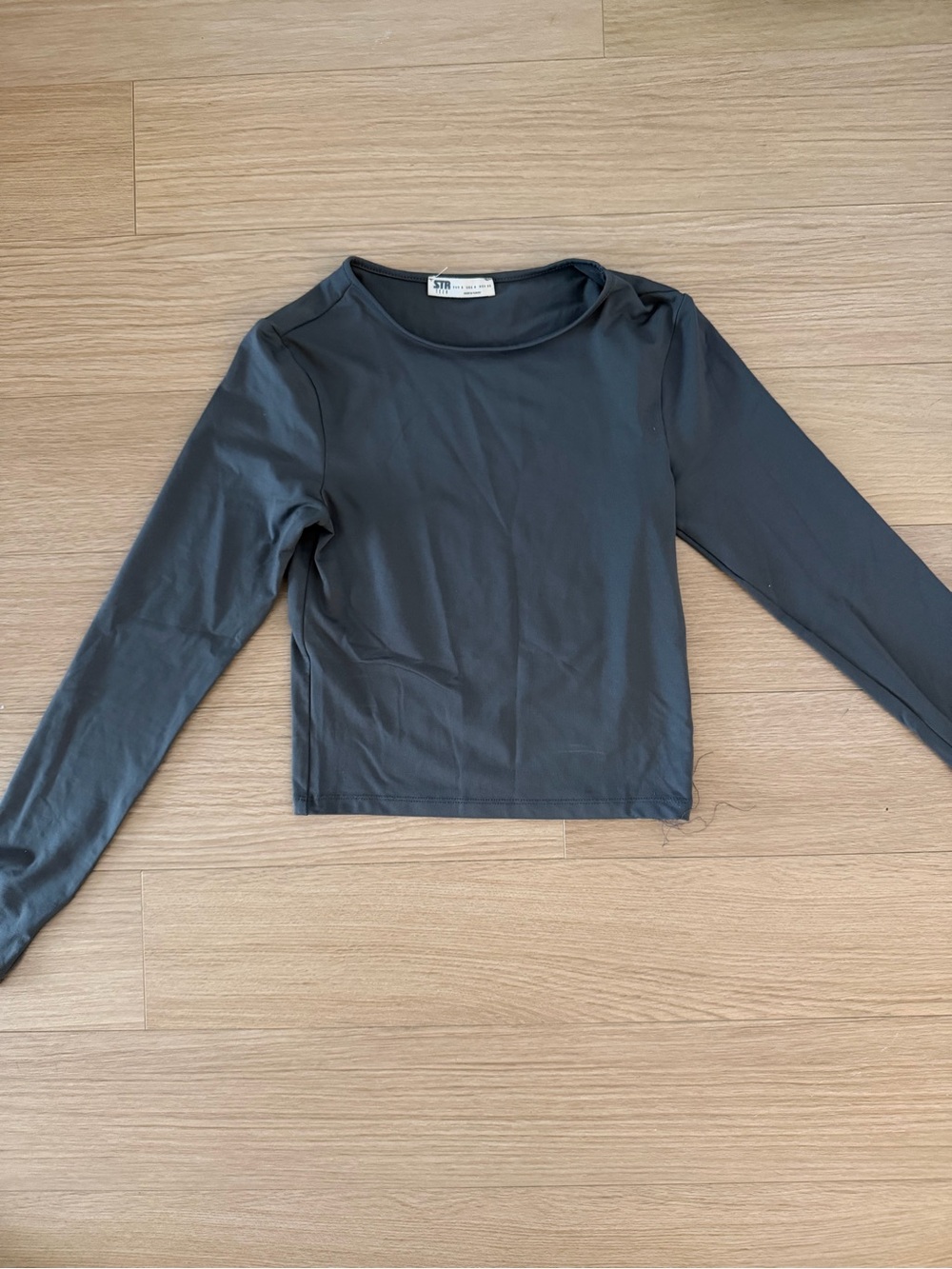 Long Sleeve Crewneck Top in Charcoal Gray